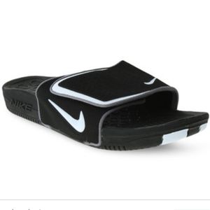 nike react element 85 triple black